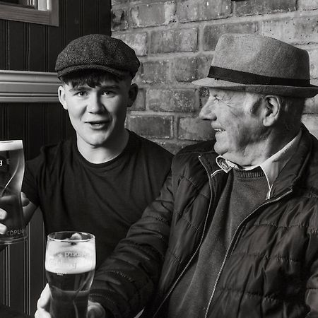 The Wander Inn Bar & Accommodation Kenmare Buitenkant foto