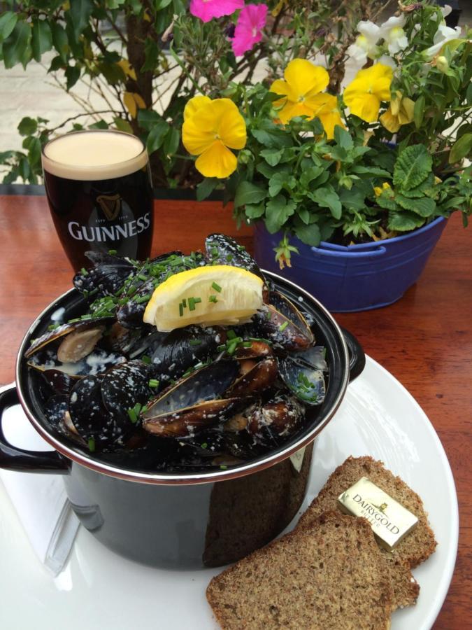 The Wander Inn Bar & Accommodation Kenmare Buitenkant foto