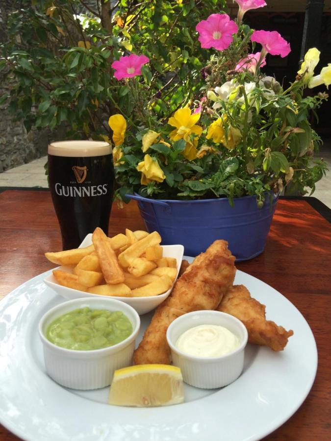 The Wander Inn Bar & Accommodation Kenmare Buitenkant foto