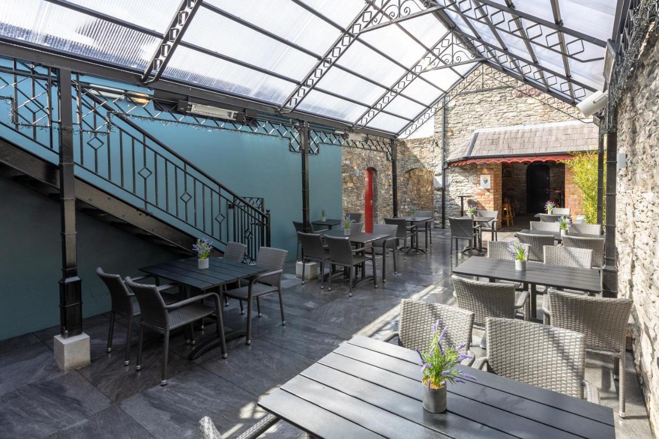 The Wander Inn Bar & Accommodation Kenmare Buitenkant foto